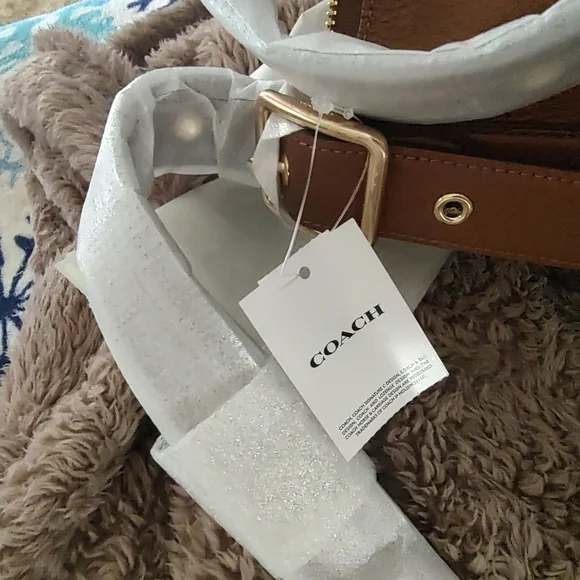 NWT Coach Tan Leather Crossbody Bag - Picture 4 of 11